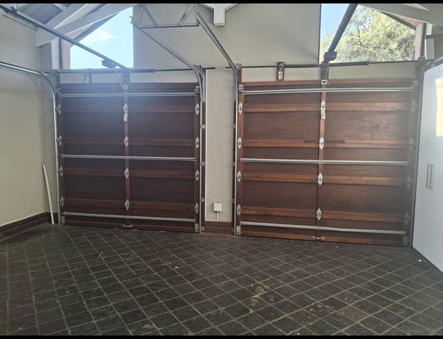 4 BEDROOM FREEHOLD FOR SALE IN WITFONTEIN